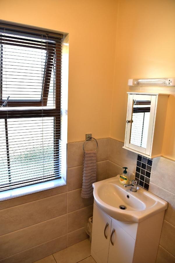 Sea View Apartment Downings Exterior foto